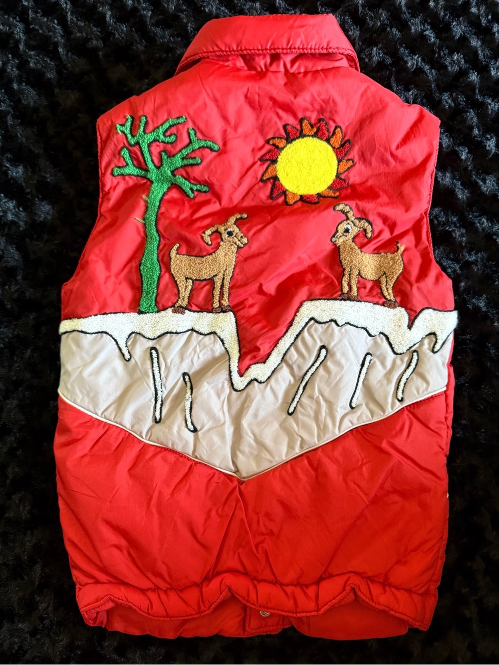 Red Kids Vintage Puffer Vest with Mountain & Goat Embroidery Size Small 7/8